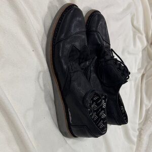 Toms Movember Black Dress Shoes; Men's
